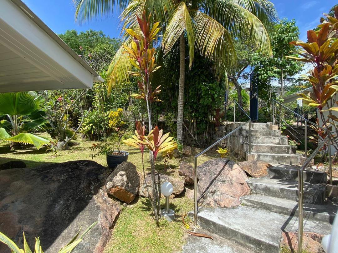 多尔度假屋 Anse Volbert Village 外观 照片